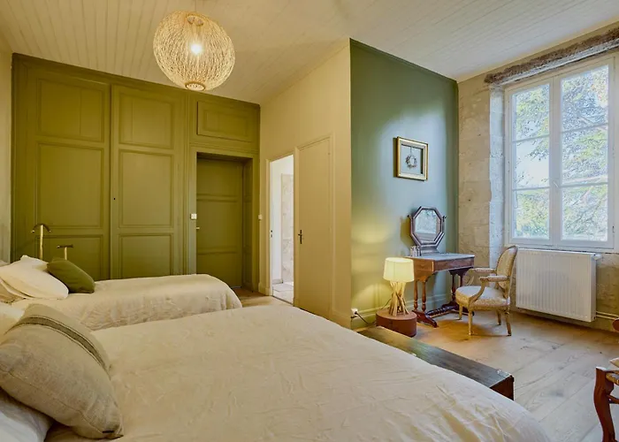 Feriehus De Charme Avec Piscine Dans Le Gers « le Clos Boissiere » *